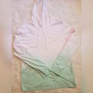 Vineyard Vines Tops - {Vineyard Vines} Ombre Longsleeve Hooded Tee Vineyard Vines Tops - {Vineyard Vines} Ombre Longsleeve Hooded Tee